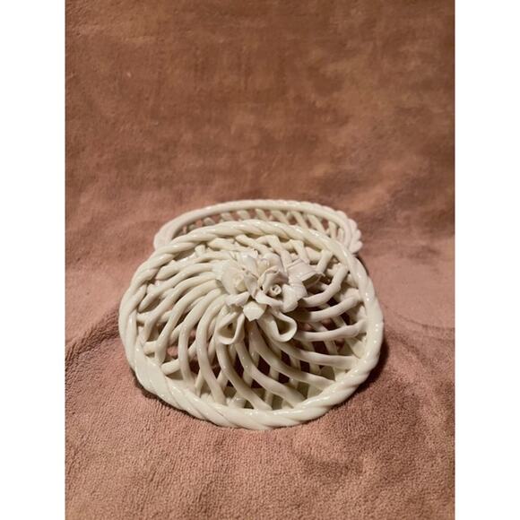 Vintage White Capodimonte Covered Porcelain Wicker Basket - Picture 2 of 3